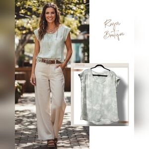 🌿Wonderly Seafoam Green and White Cloud Pattern Women's size Large